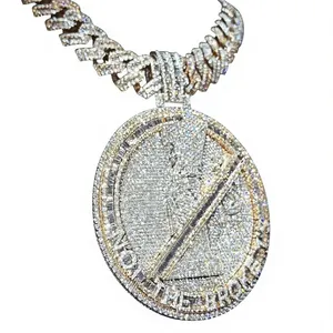 Haute qualité personnalisé D VVS1 Moissanite glacé en argent Sterling Hip Hop pendentif lettre Baguette coupe collier rappeurs prix de gros - Product Image 1