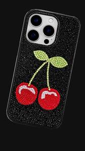 Coque de téléphone ronde florale en feuille de paillettes faite à la main avec motif de lapin, sangle de poignet perlée détachable et design de motif personnalisé - Product Image 4
