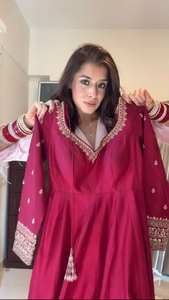 Robe de soirée vintage avec dupatta, en chinon lourd, broderie de sequins, ensemble prêt-à-porter - Product Image 3