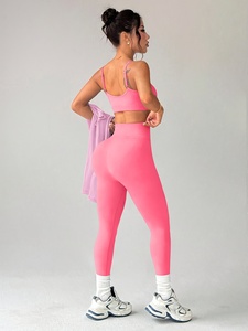 Ensemble de sport trois pièces sans couture Atlaset pour femme : soutien-gorge de sport, leggings taille haute et veste zippée – OEM/ODM, personnalisation de marque - Product Image 2