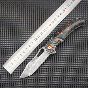 Cuchillo de Caza de Acero de Damasco de Alta Calidad con Mango de Madera Pakka, Cuchillo Versátil para Aventuras al Aire Libre - Product Image 1