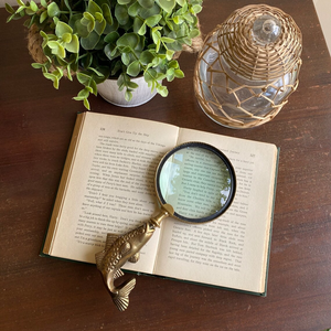 Loupe avec poignée en laiton en forme de poisson, loupe au design unique de poisson, style vintage, décoration de bureau, bibliothèque, salle d'étude - Product Image 3