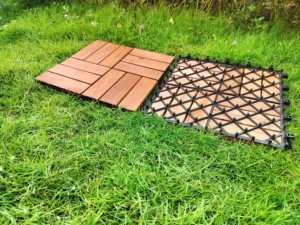 Diseño moderno 300*300mm DIY Acacia Wood-Plastic Composite Handscraped Decking Tiles para Interior-Exterior Home Garden Decor Easy - Product Image 4