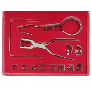 Pince à perforer manuelle en caoutchouc Metal Med MM-0326-14, finition argentée, certifiée CE Classe I, instrument chirurgical dentaire léger - Product Image 1