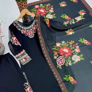 Ensemble Kurti et Palazzo en Georgette Lourde Brodé pour Femme avec Dupatta à Imprimé Numérique – Tenue de Soirée - Product Image 1