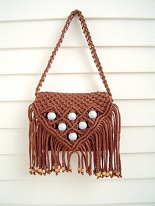 Sac à main en macramé tendance avec franges et nœuds, sac à bandoulière en soie pour le soir, pour Pâques et la Saint-Valentin - Product Image 6