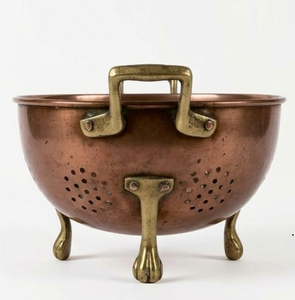 Colador de Cobre Vintage con Asas y Patas de Latón, Colador de Cocina de Metal - Product Image 1