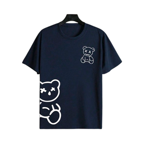 Camiseta Roja de Manga Corta para Hombre con Estampado de Oso de Dibujos Animados, Cuello Redondo, Corte Regular Informal, 100% Algodón Jersey, Estampado Serigrafiado - Product Image 4