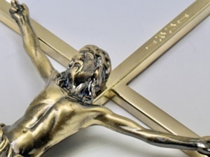 ไม้กางเขนโลหะข้ามพระเยซูแขวน INRI สร้างแรงบันดาลใจทางศาสนา - Product Image 2