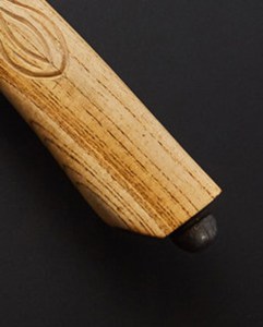 Hacha de Acero al Carbono Hecha a Mano de Grado Industrial con Mango de Madera Grabado Personalizado para Exteriores y Camping, Venta al por Mayor y Suministro a Granel - Product Image 5