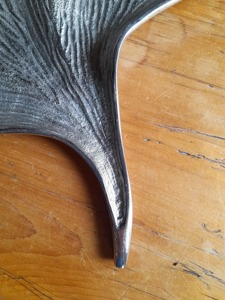 Assiette en forme de feuille unique, finition argentée, idéale pour la décoration de table de salon et l'utilisation sur comptoir de cuisine, vente en gros depuis l'Inde - Product Image 3