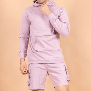 ชุดเซ็ตเสื้อฮู้ดสีพื้นและกางเกงขาสั้นคาร์โก้สำหรับผู้ชาย ชุดลำลองใส่สบายสำหรับฤดูร้อน แขนยาว ทรงปกติ ผ้าฝ้ายระบายอากาศได้ดี - Product Image 1