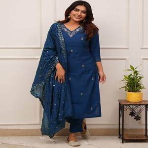VASTRA COTTAGE Kurta Bordada Tesla con Pantalón y Dupatta de Encaje Vichitra, Atuendo Étnico Cosido para Mujer - Product Image 1