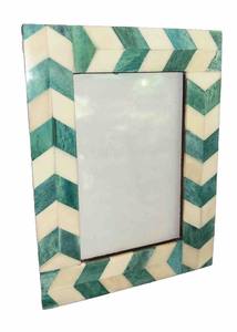 Marco de fotos con incrustaciones de hueso de primera calidad, hecho a mano y diseñado para uso familiar e interior. - Product Image 5