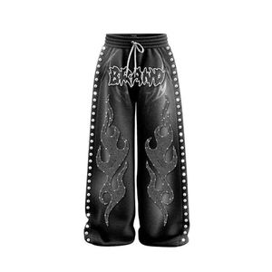 Chándal Urbano Negro Personalizado de Última Moda con Estampado de Llamas, Detalles con Tachuelas y Logotipo, Perfecto para Amantes de la Moda Urbana - Product Image 4