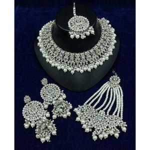 Collier ras du cou plaqué or 18 carats de créateur avec chaînes à motifs de perles, diamants et cristaux pour soirée 10575556WH - Product Image 1