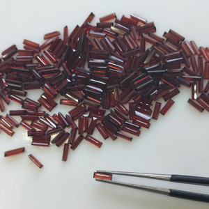 โกเมนสีแดงธรรมชาติ 5x1.5 มม. ทรงบาแกตต์ คุณภาพดีที่สุด พลอยเม็ดเดี่ยวสำหรับทำเครื่องประดับ - Product Image 1