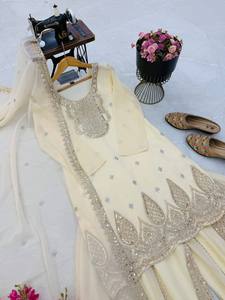 Ensemble Sharara Premium pour Femme en Georgette de Renard Traditionnelle avec Broderie de Paillettes, Extensible, Séchage Rapide, Réversible, de Créateur - Product Image 4
