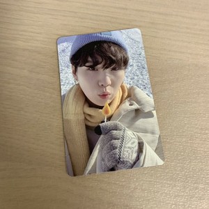 Pour les fans de BTS, pack hiver 2021, carte photo officielle SUGA Yoongi, objet de collection - Product Image 1