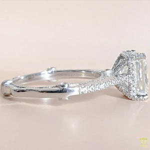 Anillo de Compromiso Vintage con Moissanita Corte Princesa en Plata de Ley 925 para Mujer - Joyería de Compromiso y Boda - Product Image 4