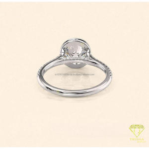 Anillo de compromiso con diamante cultivado en laboratorio de corte redondo y engaste de bisel en oro blanco de 14K con banda pavé, anillo de promesa minimalista para boda - Product Image 5