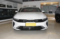 Kia K5 1.5T 170HP 7DCT Essence Berline Intermédiaire Luxe Premium 2025 – Vente en Gros et Exportation