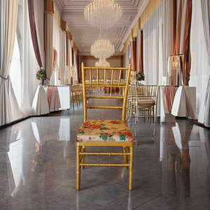 ODM OEM Disponible lujo dorado Chiavari salón de banquetes para la boda silla con custion Silla de metal fuerte para hotel Fiesta y evento - Product Image 4