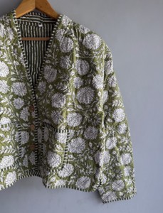 เสื้อแจ็คเก็ตครอปผ้าฝ้ายพิมพ์ลายดอกไม้สีเขียว คอวี แขนสามส่วน สไตล์โบฮีเมียน เสื้อคลุมลำลอง ของขวัญสำหรับเธอ - Product Image 5