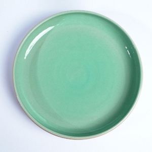 Plato Pequeño de Cerámica Verde Menta, Diseño Japandi, Hecho a Mano, Libre de BPA, para Sushi, Aperitivos, Postres, Restaurante, Hotel, Cafetería, HORECA - Product Image 1