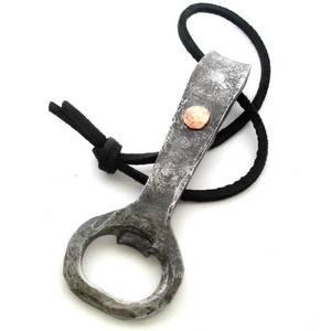 Décapsuleur porte-clés en fonte de qualité supérieure, écologique, à bords lisses, vente en gros, conception personnalisée, fournisseur de cadeaux promotionnels - Product Image 1