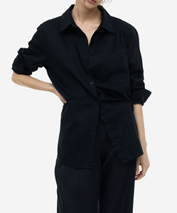 เสื้อเชิ้ตแขนยาวสีดำล้วน ผ้าฝ้าย 100% สไตล์ลำลอง ทรงปกติ ลายทางเล็กชายเสื้อไม่สม่ำเสมอ สำหรับผู้หญิง - Product Image 1