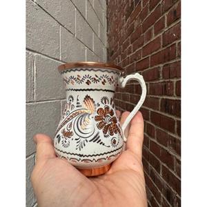 Taza de Té/Café de Cobre con Diseño Floral Blanco, Tazas Elegantes para Cafetería/Bar, Aptas para Lavavajillas, Estilo Moderno, Reutilizables, para Cerveza - Product Image 1