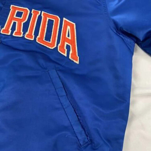 Blouson universitaire de baseball personnalisé avec broderie frontale – Blouson Letterman réversible pour homme, haute qualité, mode décontractée, idéal pour l'hiver - Product Image 3