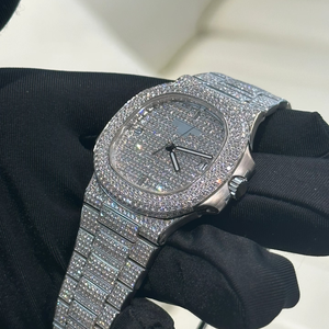 Reloj de Lujo con Incrustaciones de Moissanita, Tono Plateado, Esfera Completamente Adornada, Estilo Brazalete, Joyería Brillante para Hombre - Product Image 2