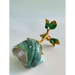 Unique seashell & metal wine glass beautiful gift item suitable for both casual and formal occasions - Product Image 3