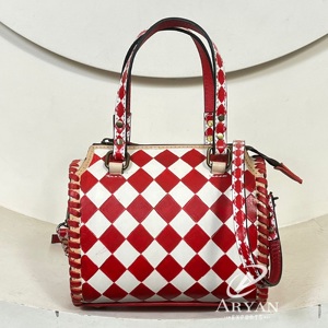 Hot Selling Factory Price Stylish Red & White Checkered Speedy Duffel <b>Bags</b> Crossbody <b>Women</b> Fashion Overnight <b>Weekender</b> Handbags - Product Image 1