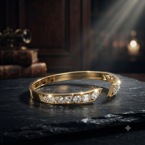 Bracelet jonc ouvert en or jaune de luxe avec diamants de laboratoire et diamants à taille mixte, bijoux fins pour femme - Product Image 1