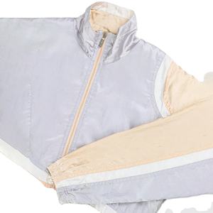 Veste coupe-vent personnalisée OEM 2025 Veste à fermeture éclair à 3 couches Veste de randonnée en plein air en polyester à manches longues coupe-vent pour hommes - Product Image 3