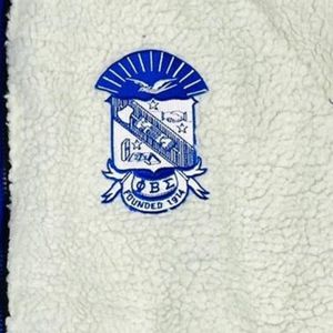 Blouson Bomber Sherpa Phi Beta Sigma pour Homme – Coupe Confortable, Tissu Premium, Vêtement de Fraternité Grecque, Chaud et Décontracté - Product Image 6