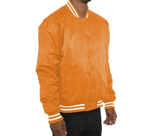 Veste bomber en satin personnalisée avec logo pour hommes, style universitaire, streetwear d'hiver, veste de sport en satin de qualité supérieure pour équipes - Product Image 3