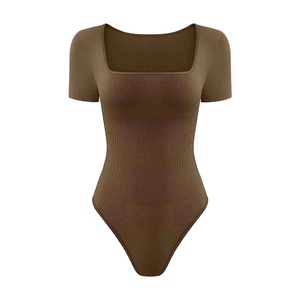 Combinaison et justaucorps de sport décontractés pour femmes de qualité supérieure, col carré, sans couture, manches courtes, une pièce - Product Image 3