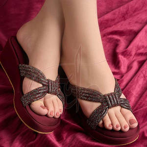 Sandalias Antideslizantes Personalizables Fabricadas en Pakistán, Suela de Cuero Genuino, Calidad Premium, Nuevo Diseño de Moda, en Stock - Product Image 2