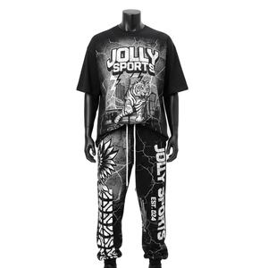 เสื้อยืดและกางเกงเซ็ตผู้ชาย ผ้าคอตตอนเจอร์ซีย์พรีเมียม 240 GSM สีดำขาว พิมพ์ลายกราฟิก สกรีนโลโก้ สตรีทแวร์ - Product Image 1