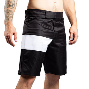 Shorts MMA pour hommes, couleur contrastée blanc et noir, très vendus, fabriqués par TEENS INDUSTRIES, meilleur fournisseur, prix raisonnable. - Product Image 1