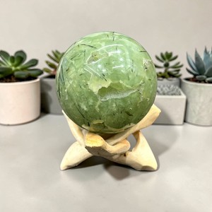Esferas de cristal de prehnita de alta calidad al por mayor, bolas de piedras preciosas de cuarzo verde natural para meditación y decoración del hogar - Product Image 4