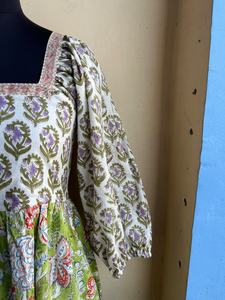 เดรสผ้าฝ้ายคอเหลี่ยมพิมพ์ลายบล็อกมือแบบมิดิเดรส คอเหลี่ยม เดรสลายดอกไม้ เดรสยาวแม็กซี่สำหรับผู้หญิง - Product Image 2