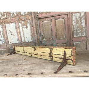 Estante de Pared Rústico de Teca Hecho a Mano con Soportes de Hierro - Venta al por Mayor B2B - Product Image 2