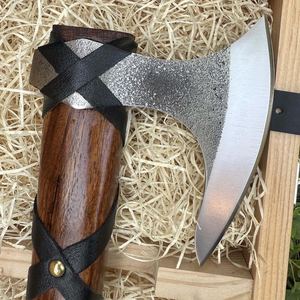 Hache Viking Ragnar forgée à la main, hache de camping, coffret cadeau en bois, gravure personnalisée, acier à haute teneur en carbone, cadeau de Noël DIY pour hommes - Product Image 5