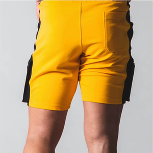 Shorts décontractés au design simple, conçus pour les activités de plein air, avec un tissu léger et une coupe facile pour des mouvements confortables. - Product Image 6