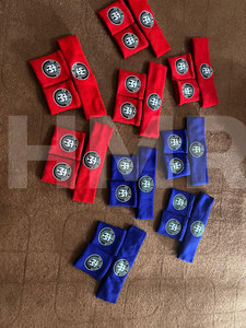 Conjunto de Diadema y Muñequera Deportiva con Logotipo Personalizado de la Hermandad HMR, Color Rojo, 4.5 cm, Antideslizante, para Gimnasio y Fitness - Product Image 6